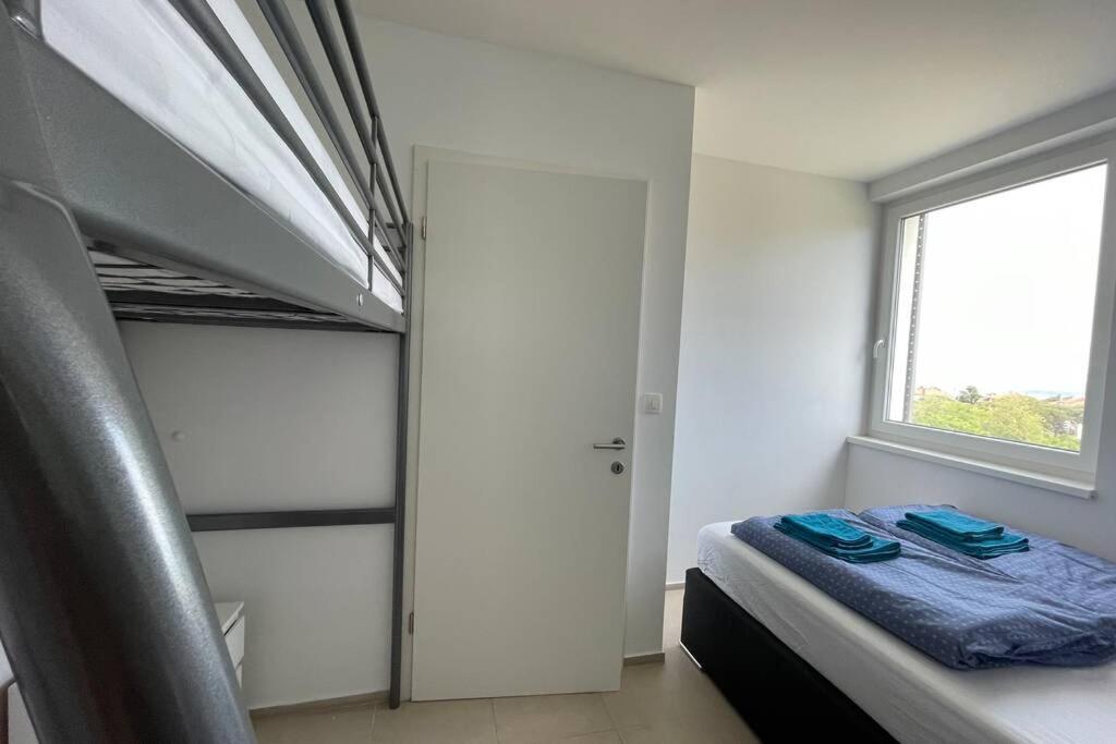 Apartment Gema - One Bedroom Apartment Izola Exteriér fotografie